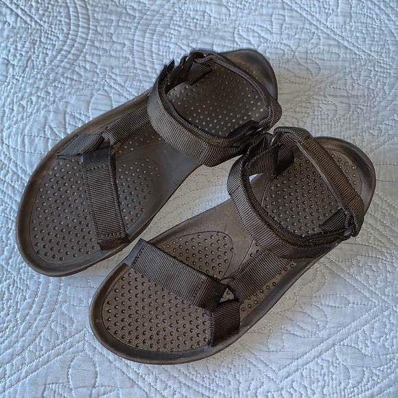 Teva Black Sandals‎ Size 9 - Picture 1 of 8